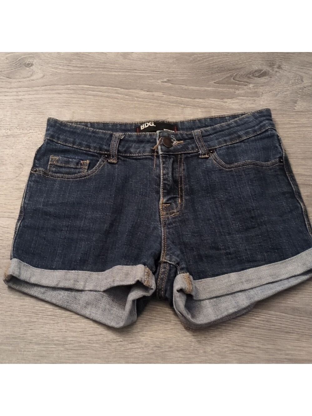 BDG shortie shorts size 27
